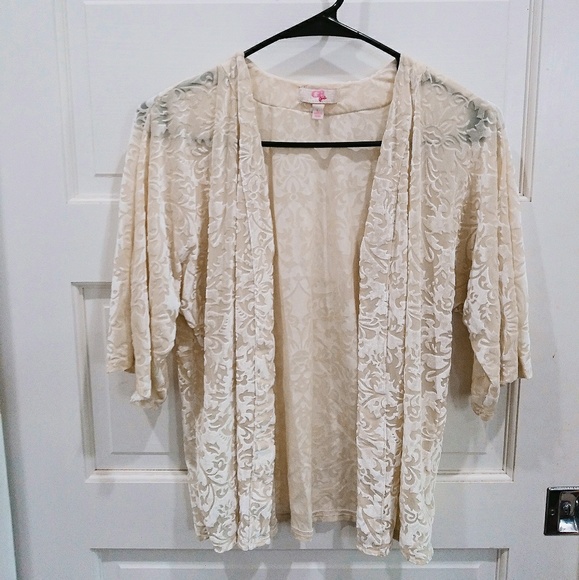 GB girls Tops - Vintage White Velvet Shawl